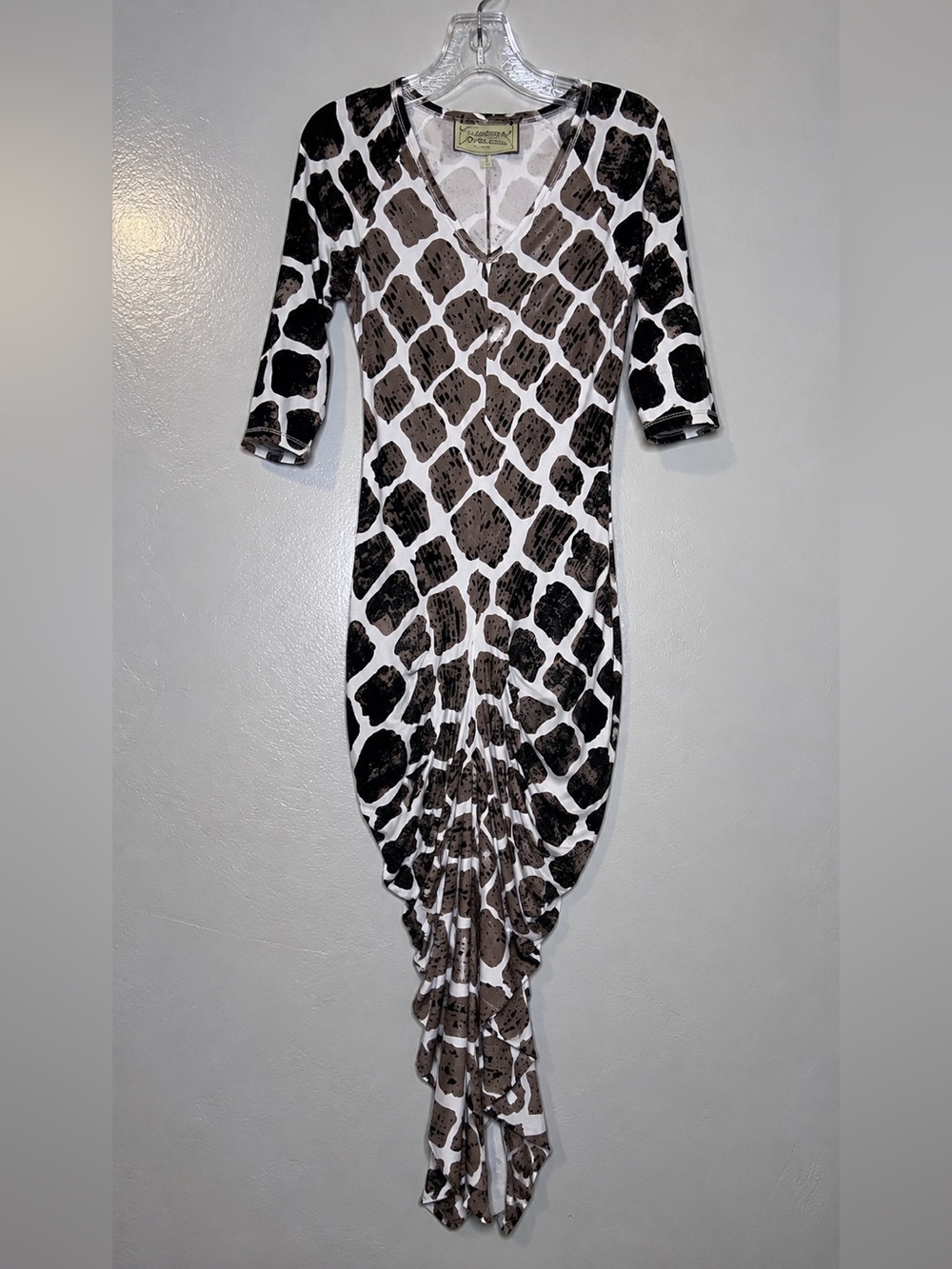 Giraffe Print V-Neck Maxi Dress in Brown & Black Size Small White